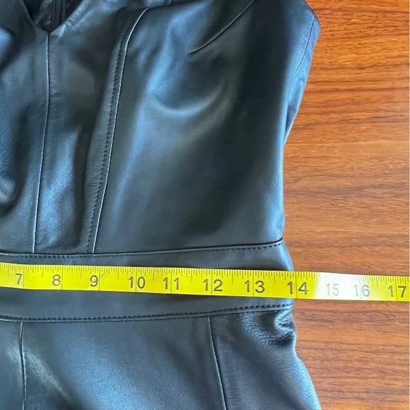 IRIS & Ink Lamb Leather Black sleeveless size medium - Picture 12 of 14